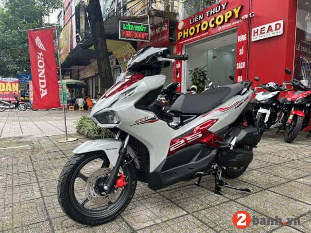 Air Blade 125 2025 phiên bản Thể Thao với sự kết hợp màu Xám Đỏ Đen