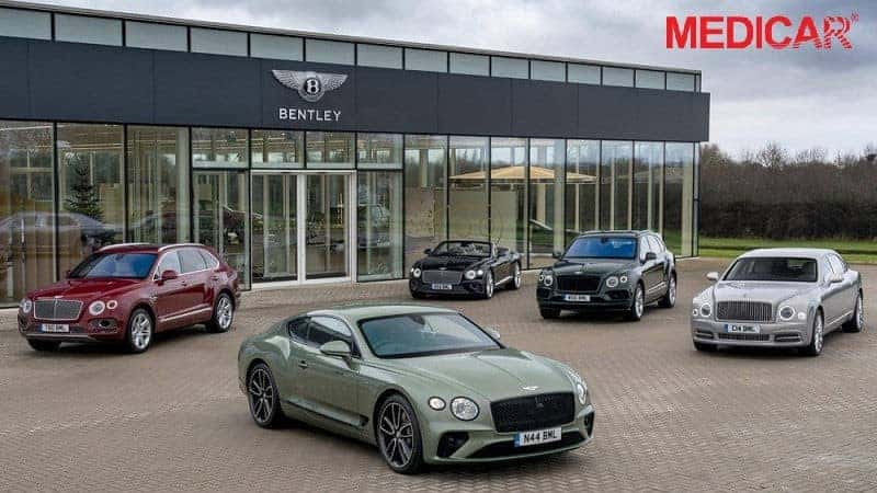 Biểu tượng Bentley với cánh chim, đại diện cho dòng xe ô tô cao cấp