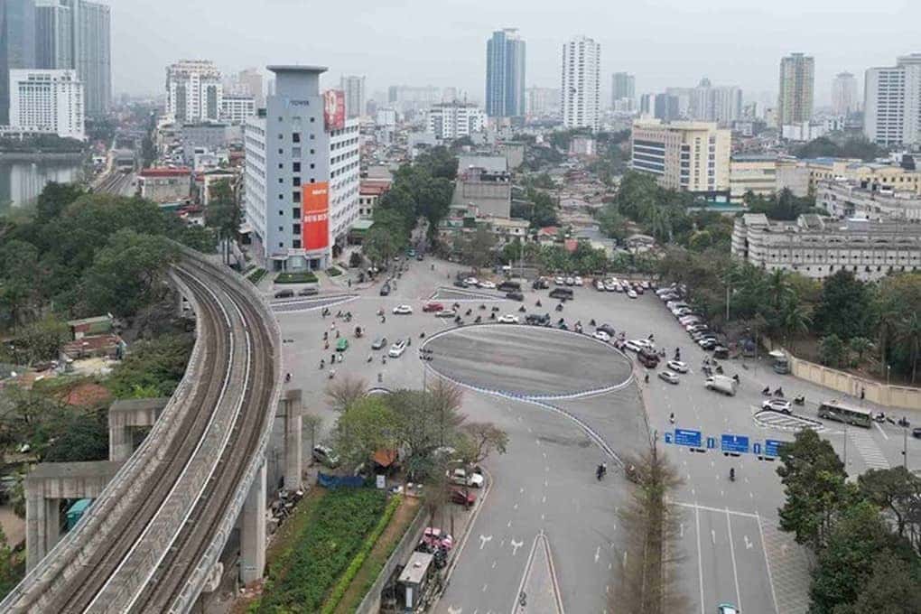 Bùng binh Kim Mã - Cầu Giấy, một trong những vị trí tiềm năng cho bãi đỗ xe và trạm sạc khi Hà Nội cấm xe xăng.