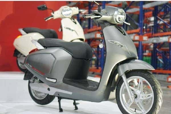 Cập nhật chi tiết các loại xe máy điện và giá bán