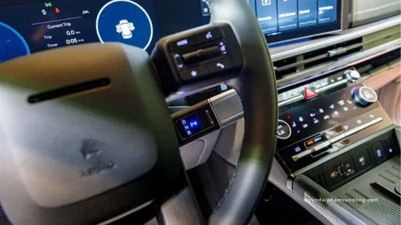 Chi tiết khoang lái Santa Fe 2025