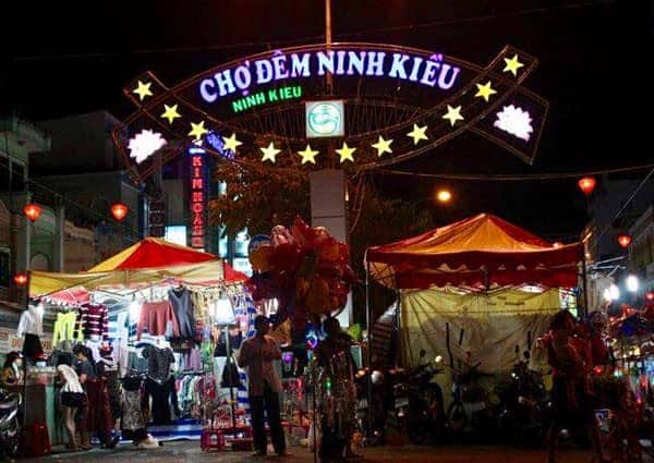 Dàn xe du lịch hiện đại gồm nhiều loại xe