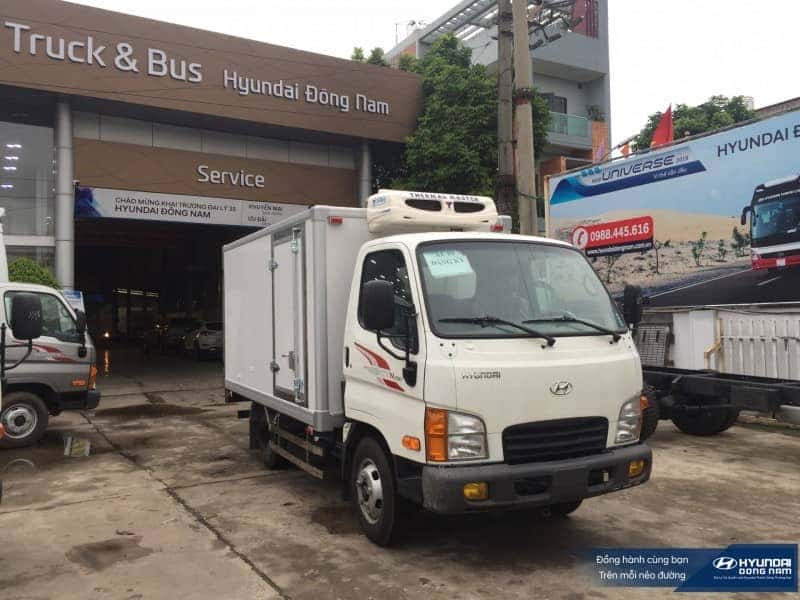 Giá xe tải 2 tấn Hyundai thùng đông lạnh phục vụ vận chuyển hàng tươi sống