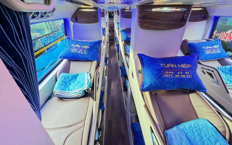 Hàng ghế giường nằm thoải mái của xe 40 chỗ nhà xe Tuấn Hiệp