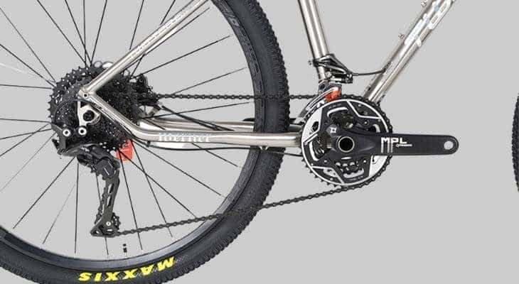 Hệ thống truyền động Shimano trên xe đạp Twitter Werner của Nhật Bản