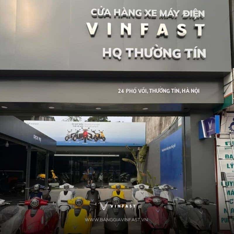 Hình ảnh bên ngoài cửa hàng xe điện VinFast Thường Tín