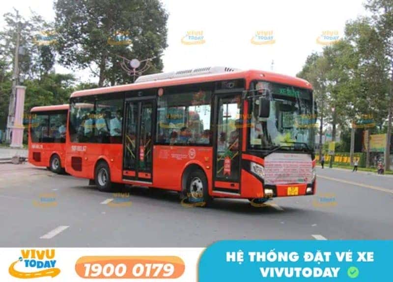 Hình ảnh xe buýt Phương Trang cung cấp dịch vụ tại khu vực Sa Đéc