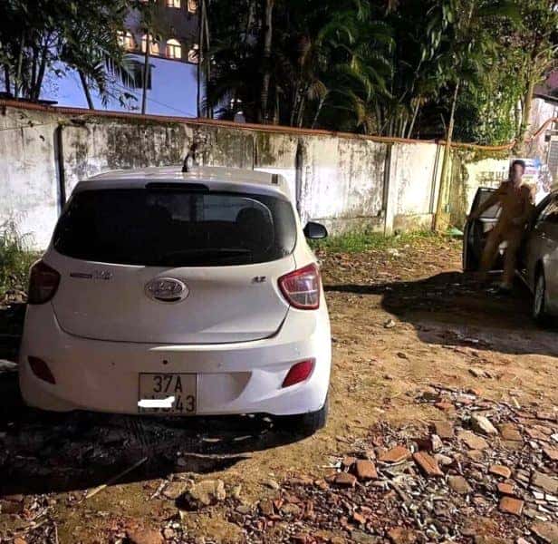 Hyundai i10 màu trắng, mẫu xe phổ biến tại Việt Nam