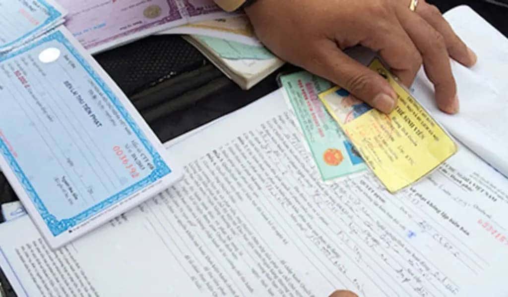 Mức phạt đối với xe ô tô không có cavet khi tham gia giao thông.