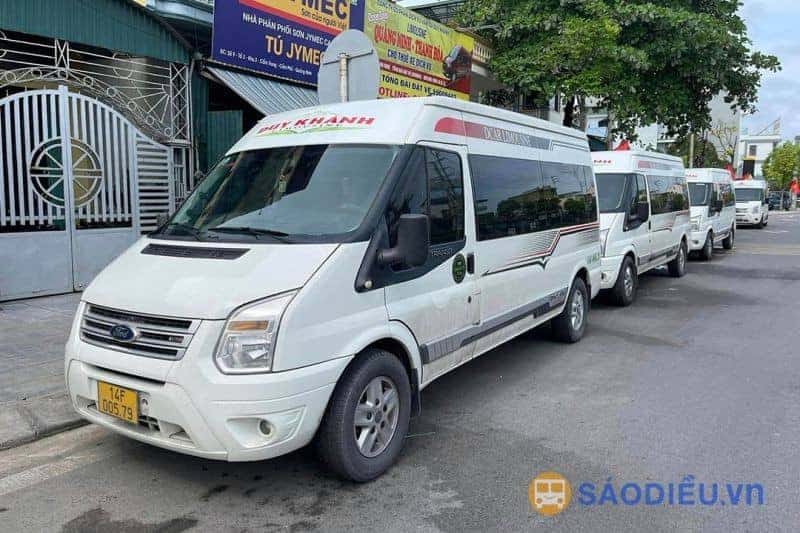 Ngoại thất xe limousine Hà Nội cảng Ao Tiên sang trọng và hiện đại