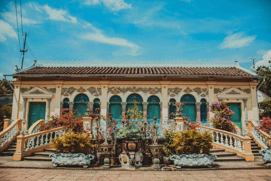 Nhà Cổ Bình Thủy với kiến trúc Pháp cổ kính