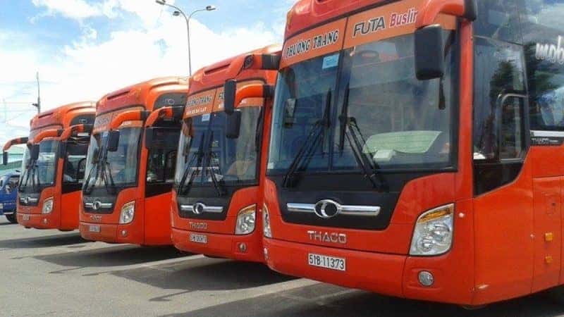 Nhân viên tổng đài đặt xe Phương Trang hỗ trợ khách hàng 24/7