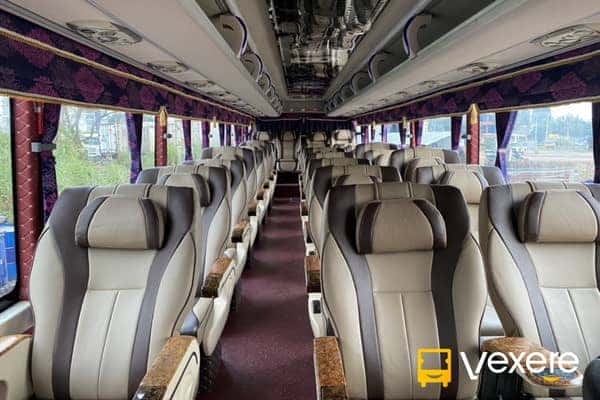 Nội thất xe ghế ngồi 16 chỗ của nhà xe Huệ Nghĩa Tây Ninh