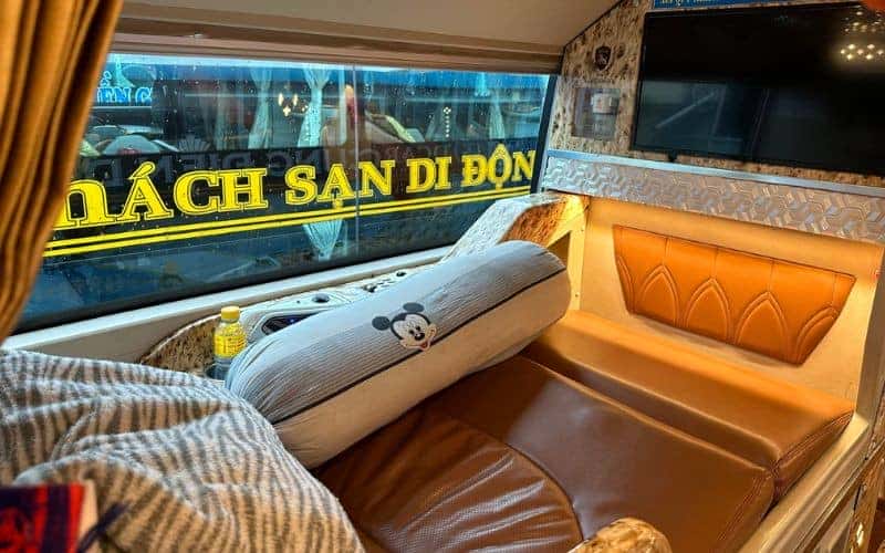 Nội thất xe Limousine 20 phòng VIP của nhà xe Tuấn Hiệp tiện nghi