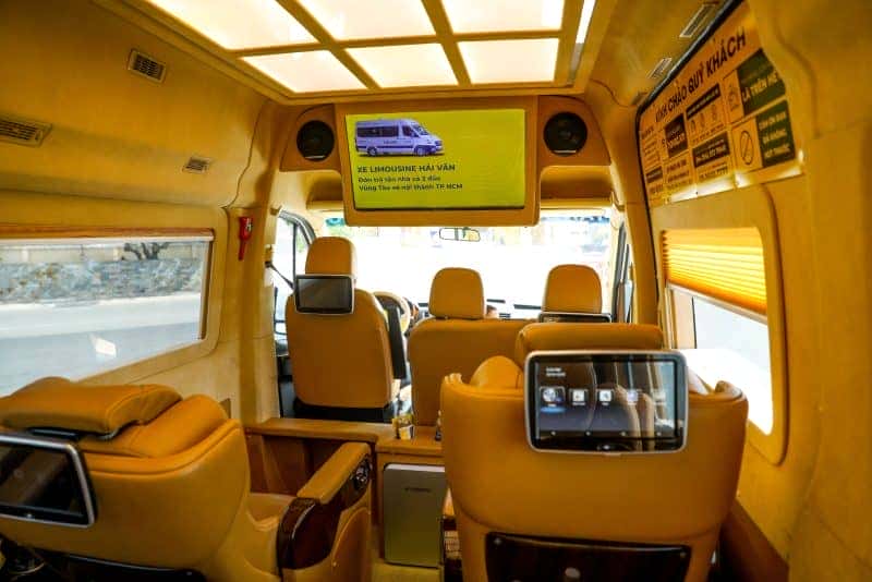 Nội thất xe Limousine Hải Vân sang trọng