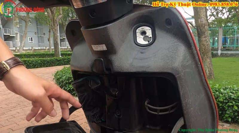Ổ khóa cơ trên xe Honda Lead đời cũ
