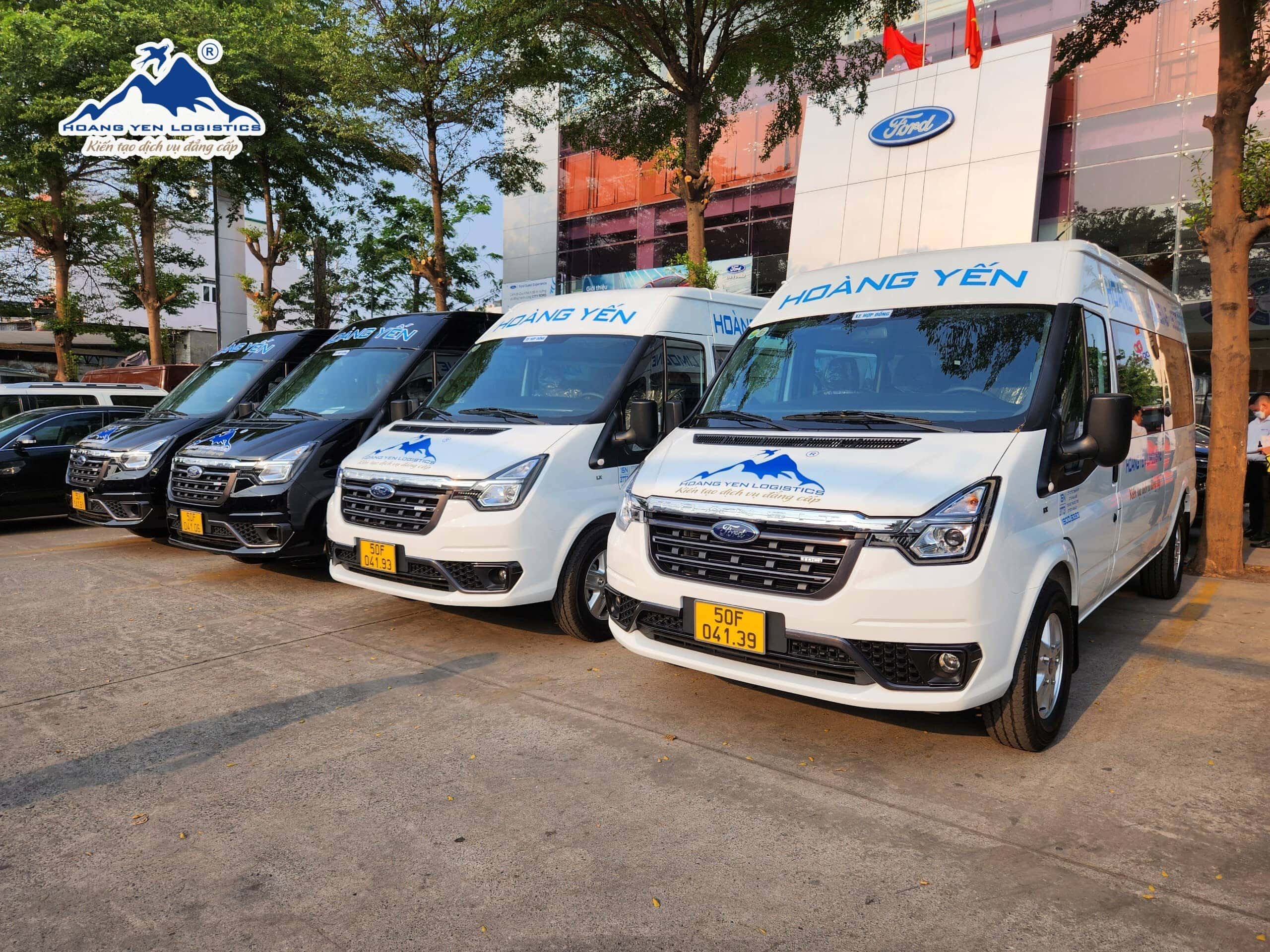 Thủ tục nhận xe Limousine mới của Hoàng Yến