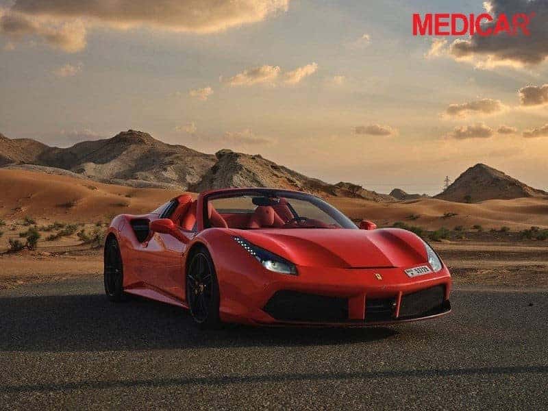Thương hiệu Ferrari với logo ngựa chồm, biểu tượng của sự tốc độ và đẳng cấp