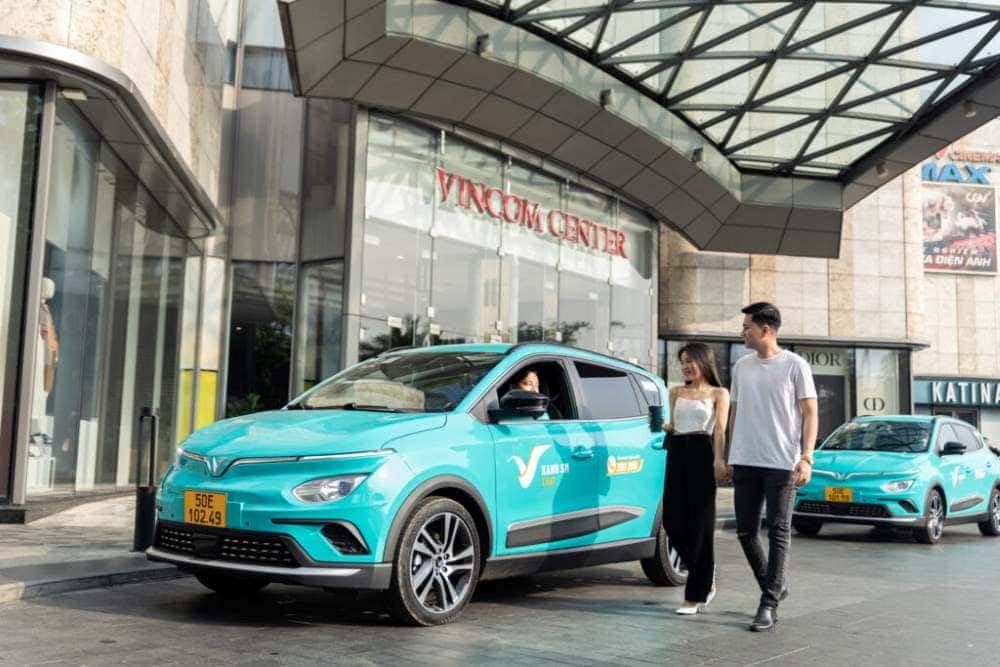 Tổng đài 1900 2088 của Taxi Xanh SM hỗ trợ thông tin, bao gồm cả việc đặt xe 7 chỗ