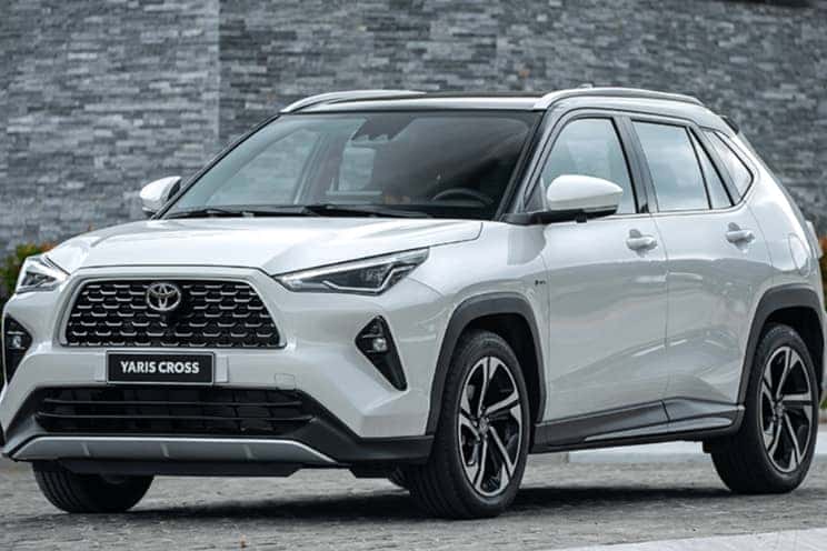 Toyota Yaris Cross Hybrid giá niêm yết