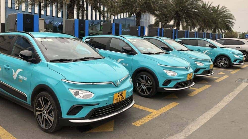 Trải nghiệm di chuyển thân thiện môi trường với Taxi Xanh SM, và câu hỏi về xe 7 chỗ