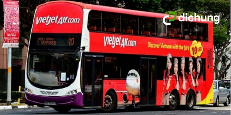 Xe bus Vietjet đậu tại sân bay Nội Bài