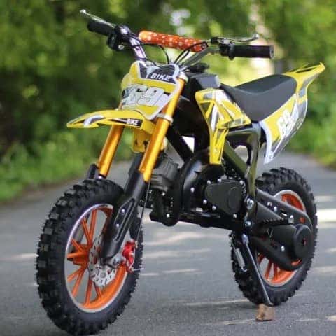 xe cào cào điện trẻ em địa hình