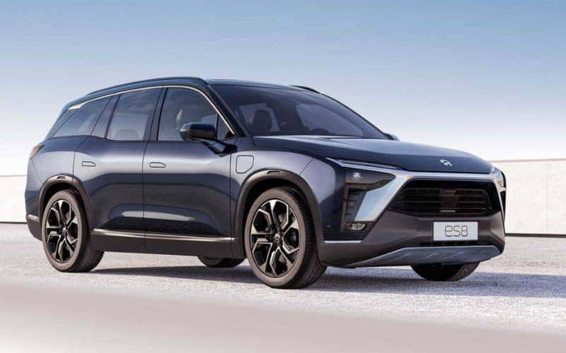 Xe điện đô thị Wuling Air EV đang sạc tại nhà