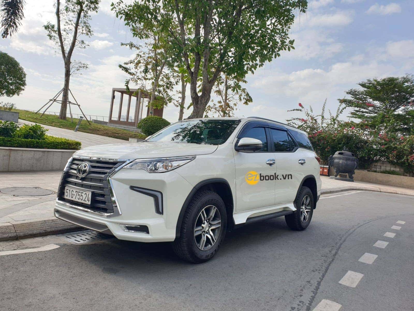Xe Fortuner đời mới