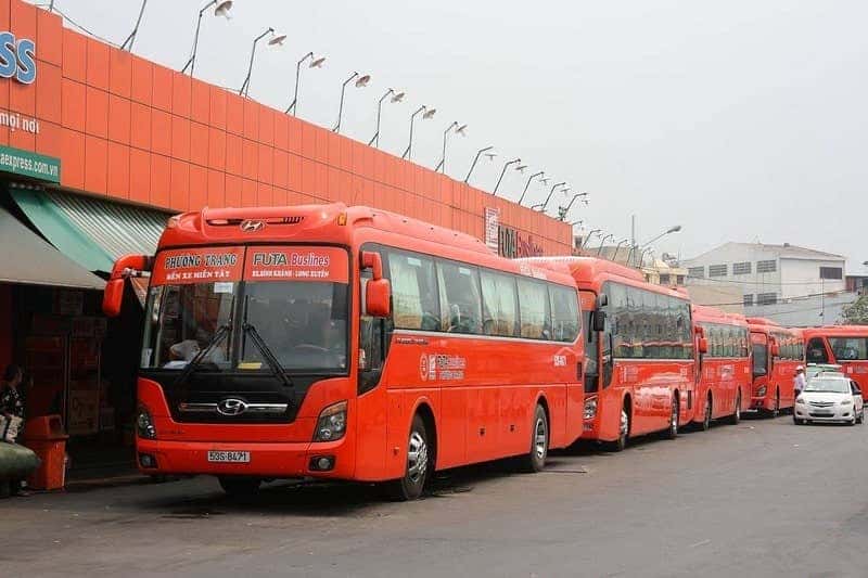 Xe khách giường nằm của nhà xe Phương Trang trên tuyến Phú Yên đi Sài Gòn