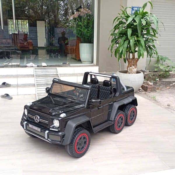 Xe ô tô điện trẻ em trọng tải 100kg mẫu G63 màu đỏ nổi bật