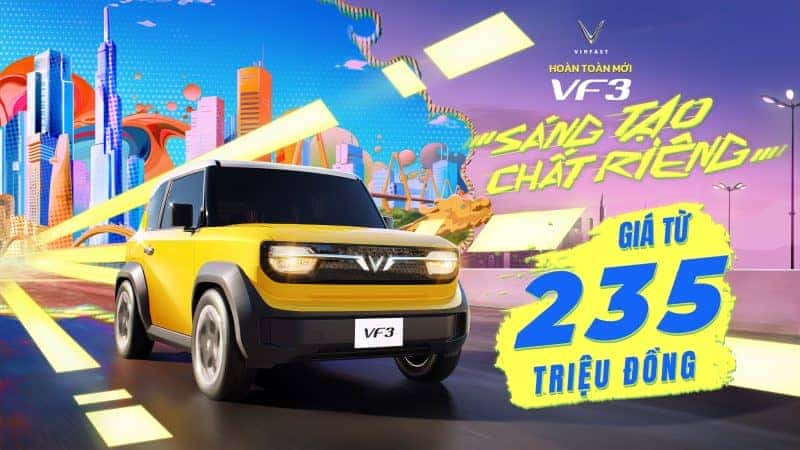 Xe ô tô điện VinFast VF3 màu vàng đang trưng bày