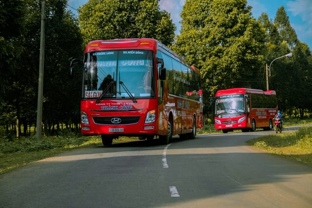 Mỗi ngày bến xe đón nhiều tuyến di chuyển