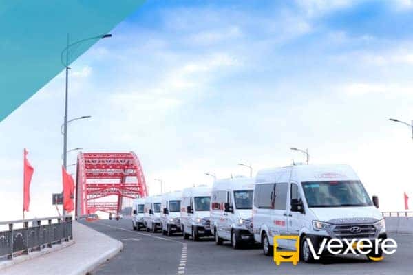 Hình ảnh xe khách Hoàng Long chuẩn bị khởi hành từ Hà Nội đi Hải Phòng