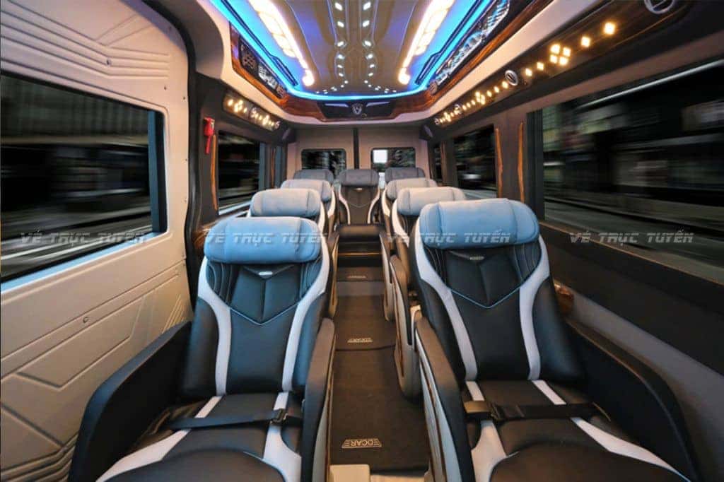 Hình ảnh xe limousine sẵn sàng phục vụ hành khách đi Thanh Hóa