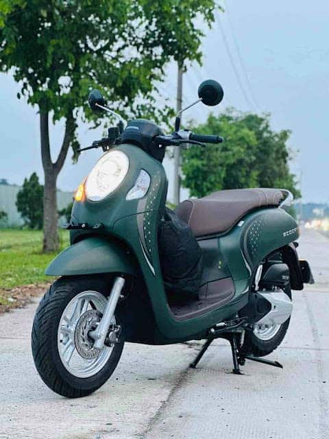 Mẫu xe Honda Scoopy 110cc cũ với thiết kế cổ điển