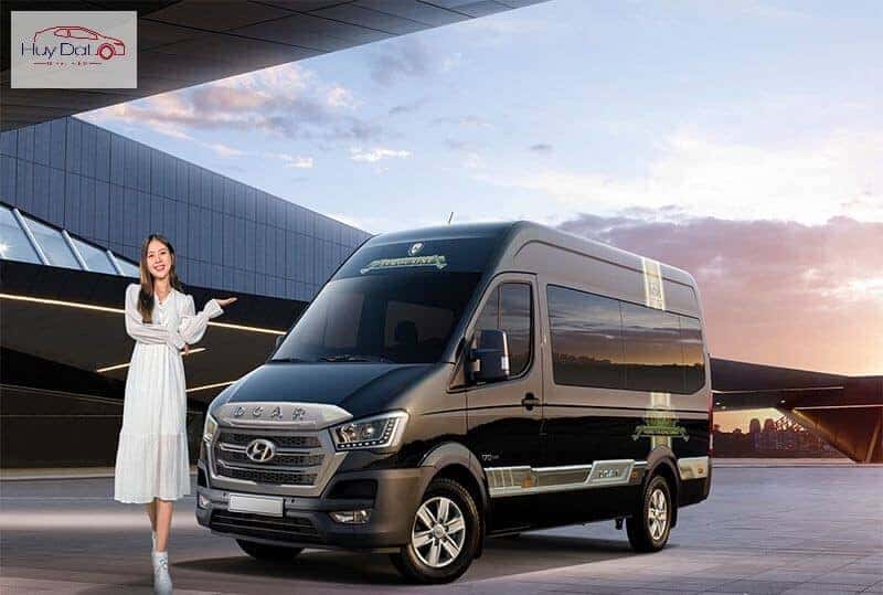 Tổng quan ngoại thất xe du lịch 9 chỗ Limousine