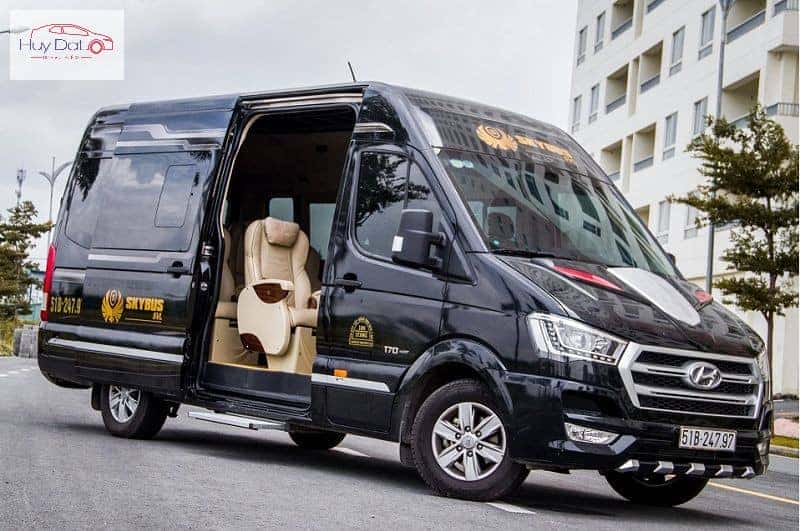 Xe du lịch 9 chỗ Limousine cao cấp