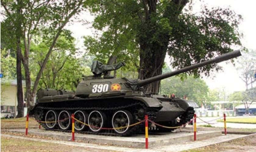Xe tăng 390 trưng bày tại Dinh Độc Lập