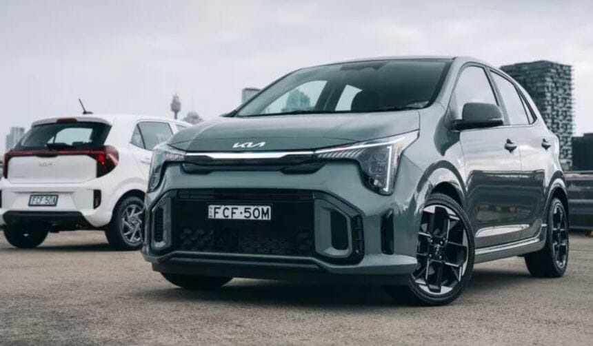 Khoang nội thất của Kia Morning 2024 cũng trải qua một sự đổi mới toàn diện