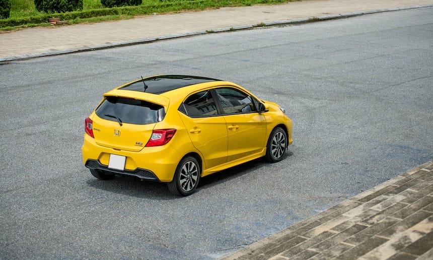 Giá bán và các phiên bản Honda Brio 2025