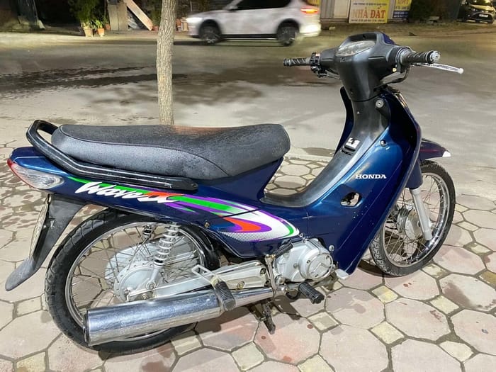 Wave Alpha 2004 vận hành mượt mà, phù hợp di chuyển trong đô thị hay đường ngoại đô
