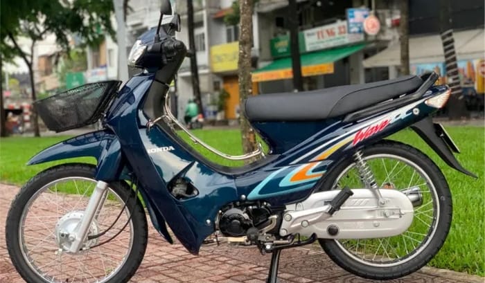 Hình ảnh Wave Alpha  màu xanh 2002 “lốc đen huyền thoại”