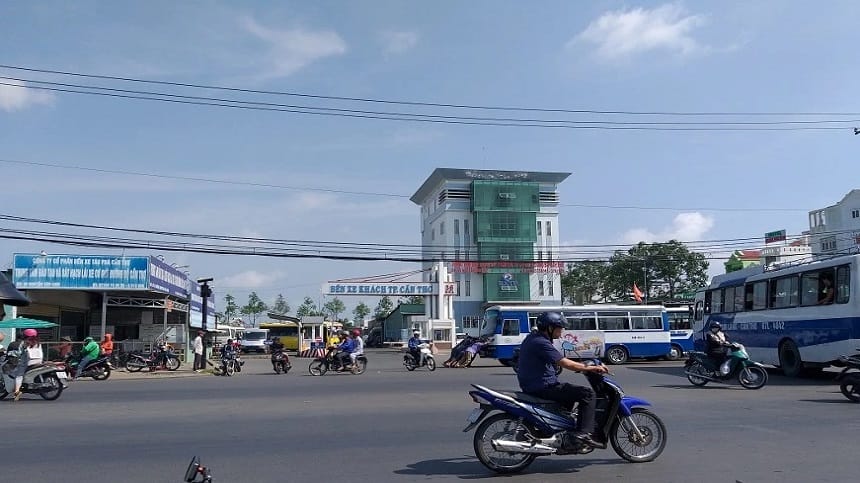 Cách di chuyển đến bến xe