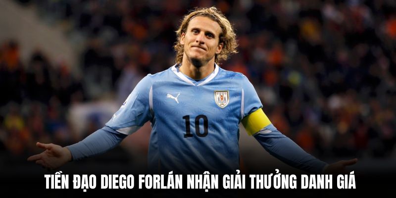 Tiền đạo Diego Forlán nhận giải thưởng danh giá