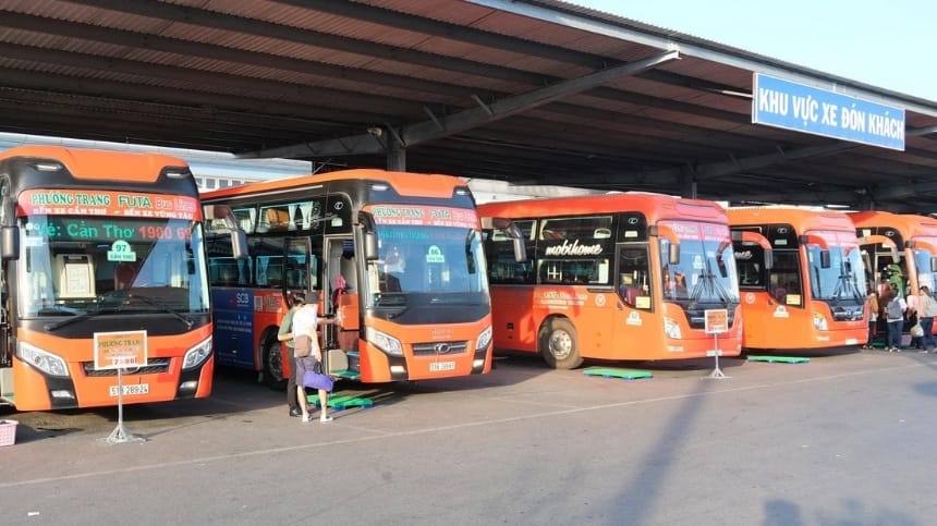 Nhiều tuyến xe khách liên tỉnh hoạt động tại bến xe Long An