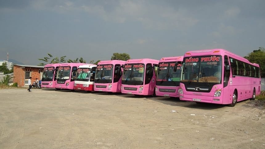 Nhiều tuyến xe khách liên tỉnh đang hoạt động tại bến xe Hậu Nghĩa