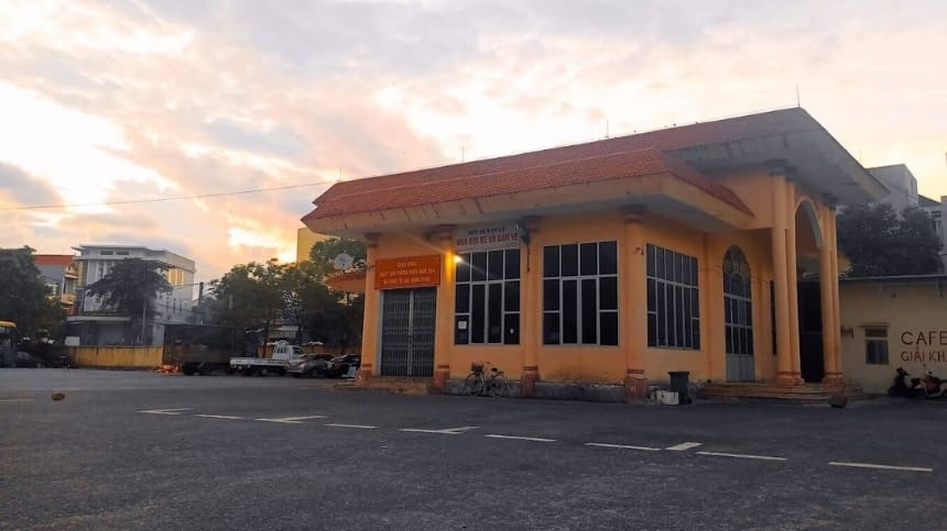 Bến xe Nam Lý Đồng Hới