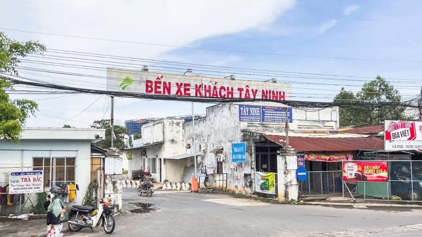 Bến xe được trang bị đầy đủ tiện nghi và cơ sở vật chất khang trang