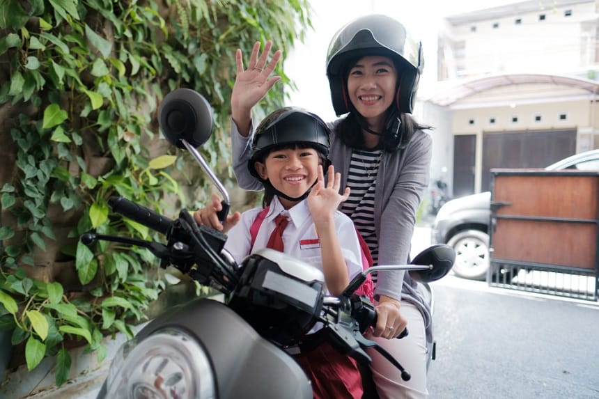 Mơ ngồi sau xe máy của người thân ngụ ý bạn đang nhớ đến họ